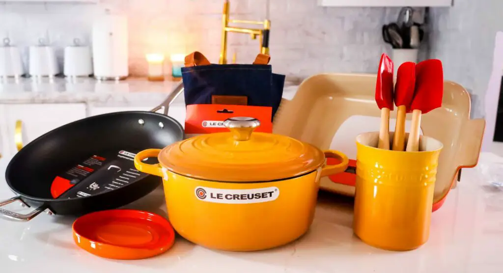 Sardel vs Le Creuset Cookware: The Right One For You