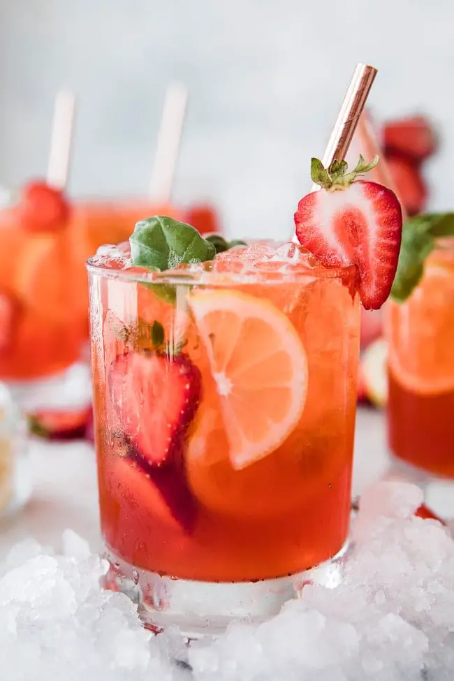 strawberry basil lemonade
